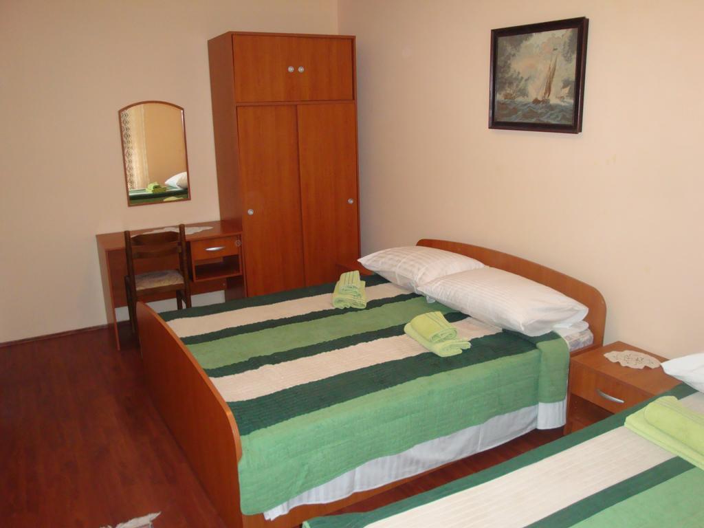 Apartments Vukelic Starigrad Paklenica Eksteriør billede