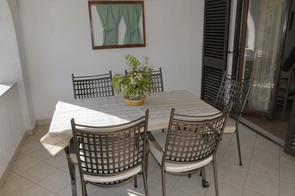Apartments Vukelic Starigrad Paklenica Eksteriør billede