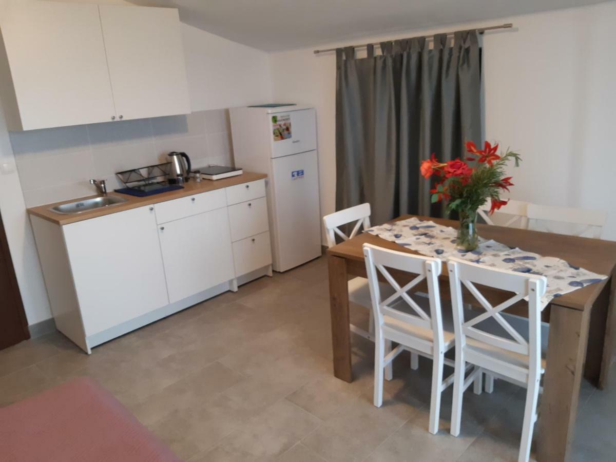 Apartments Vukelic Starigrad Paklenica Eksteriør billede