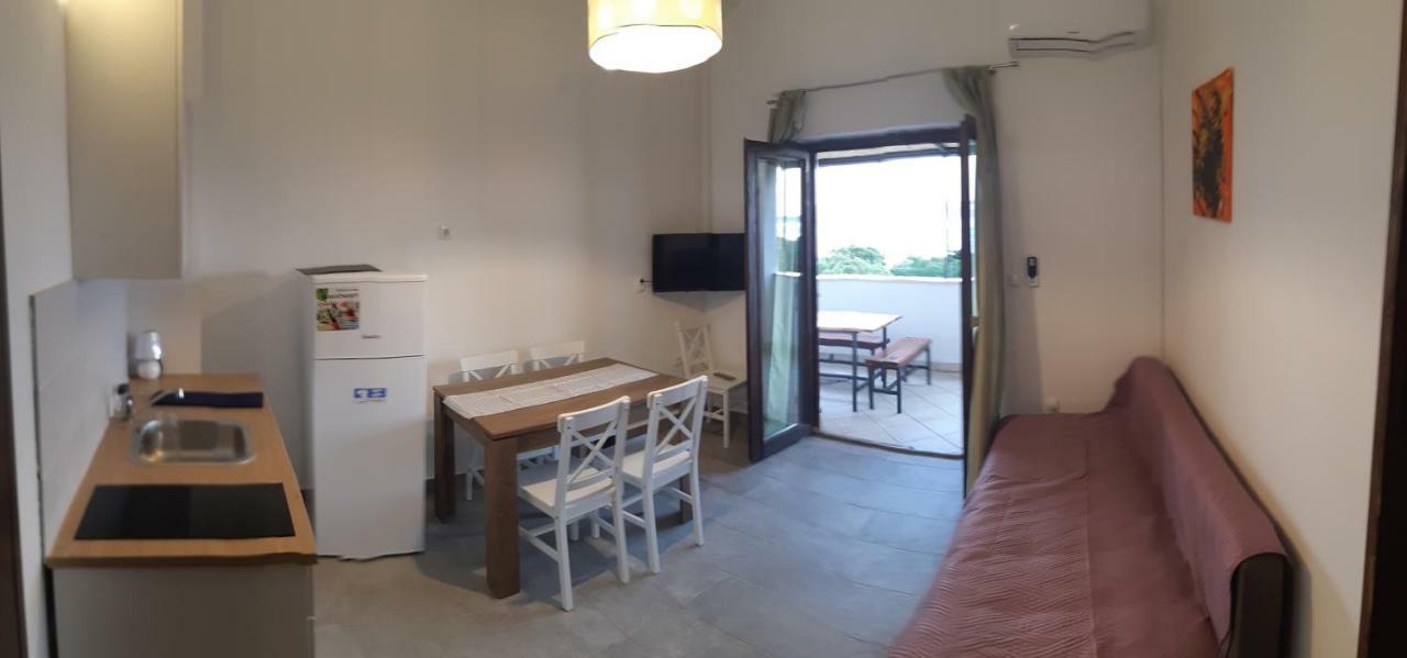 Apartments Vukelic Starigrad Paklenica Eksteriør billede