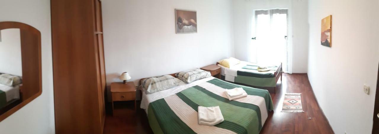 Apartments Vukelic Starigrad Paklenica Eksteriør billede
